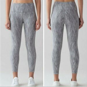 Lululemon Wunder Under Crop HR 2 Arrow Jacquard 4